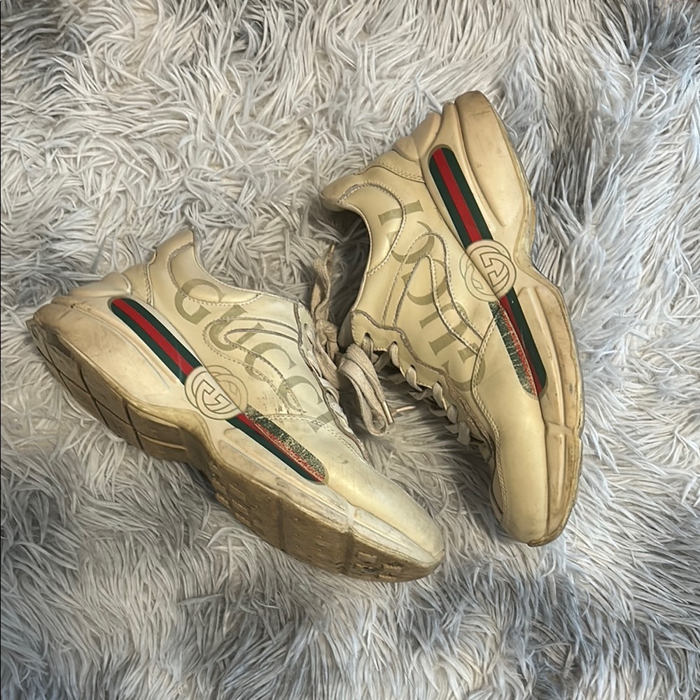 GUCCI WOMEN'S RHYTON SNEAKER